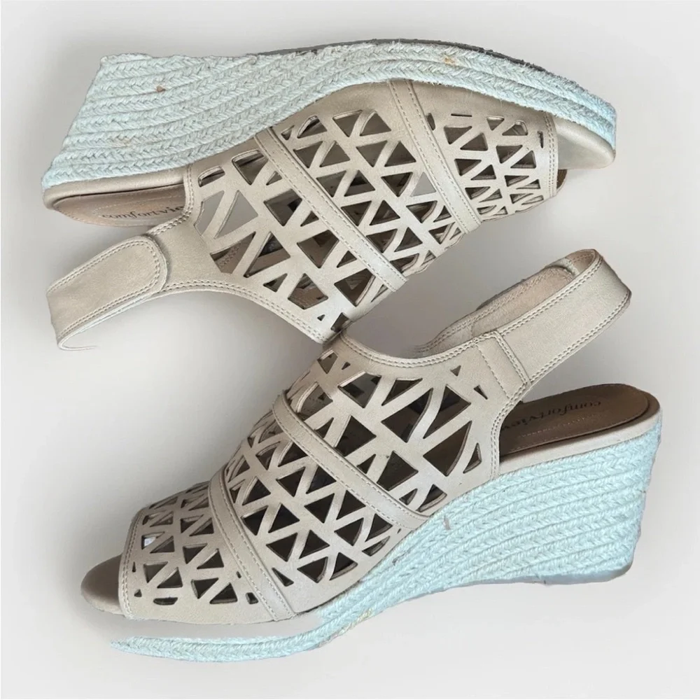 (9W) Comfortview Beige Cutout Wedge Sandals Espadrille